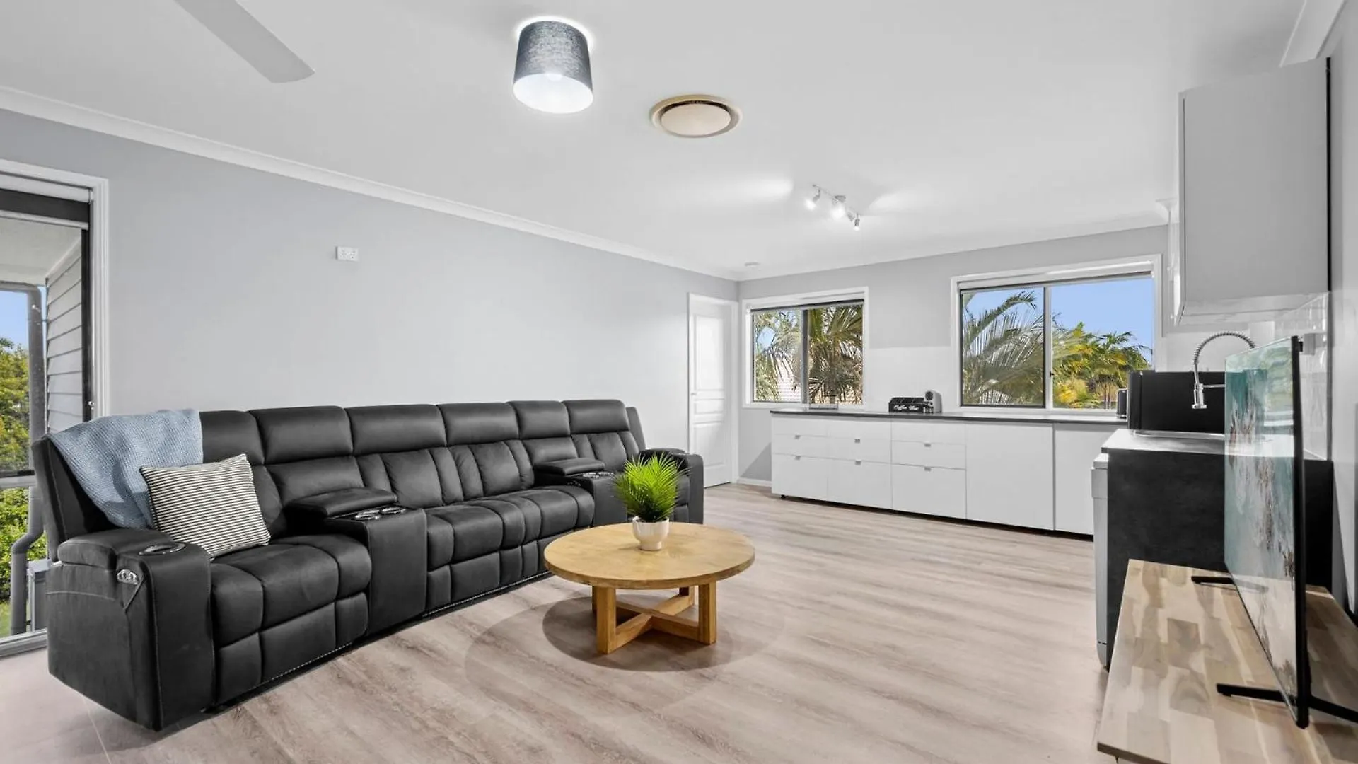 Sunset House At Pelican Waters Australien